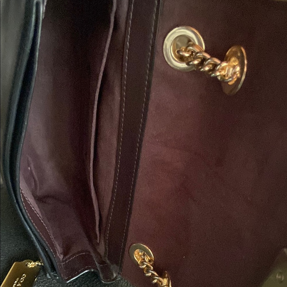 Elegant Black Chain Shoulder Bag - Picture 8 of 9